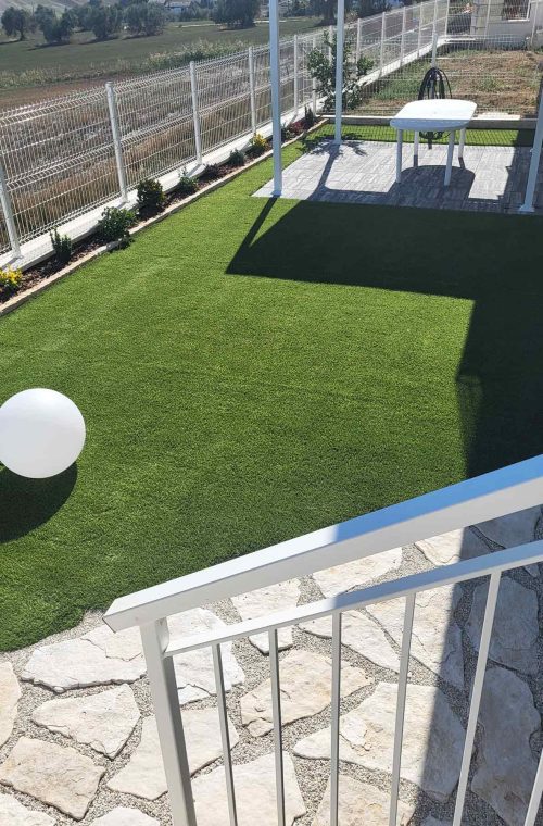 Installazione prato sintetico Ancona